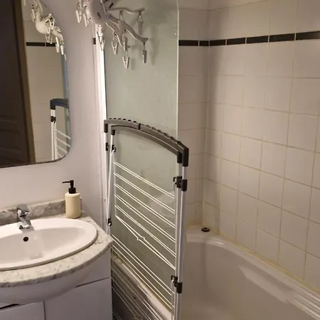 Mini 72, Résidence Avec Piscine. Serra-di-Ferro (Corsica)