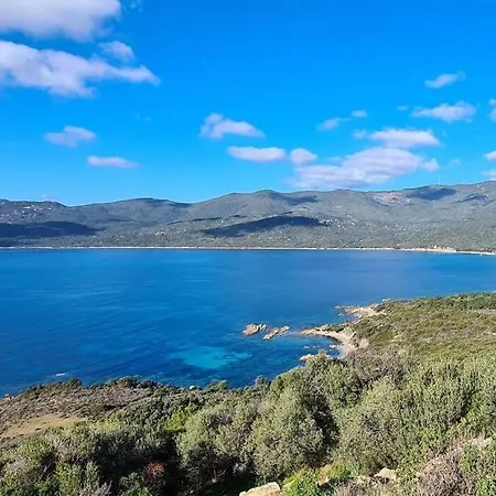 Mini 72, Résidence Avec Piscine. Hébergement de vacances Serra-di-Ferro (Corsica)