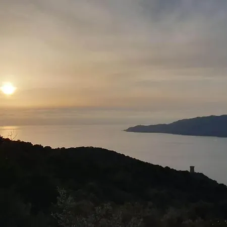 Hébergement de vacances Mini 72, Résidence Avec Piscine. *