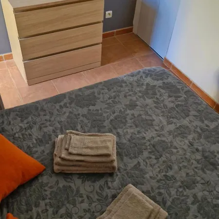 Mini 72, Avec Piscine. Semesterbostad