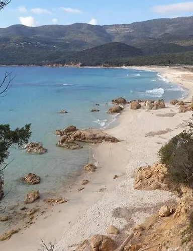 Mini 72, Avec Piscine. Vakantiehuis