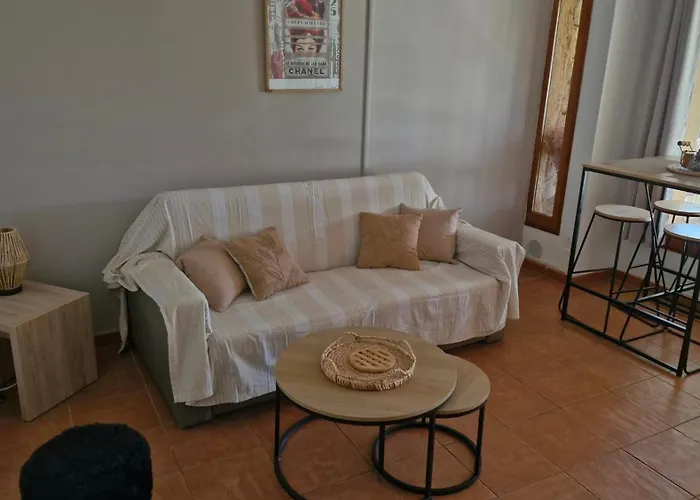 Mini 72, Avec Piscine. Casa de Férias Serra-di-Ferro (Corsica)