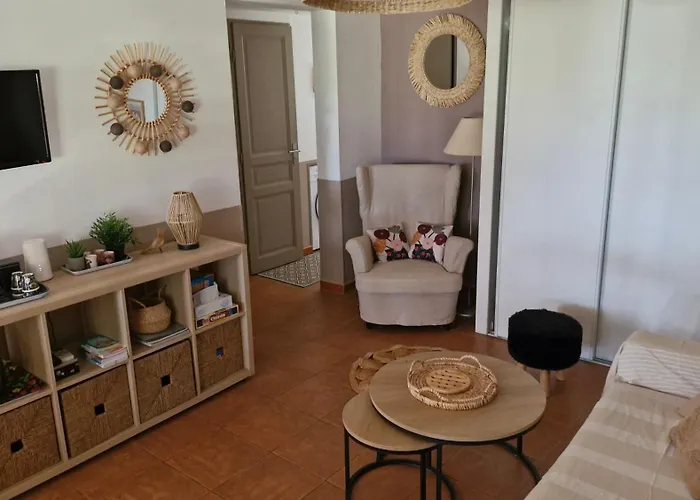 Mini 72, Avec Piscine. * Serra-di-Ferro (Corsica)